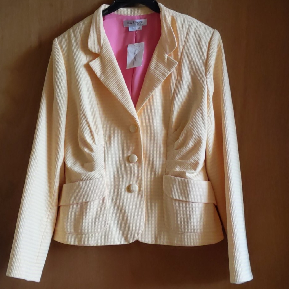 Brand new Yellow suit with detailing